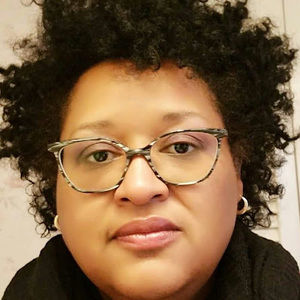 Meet your Posher, Phyllis